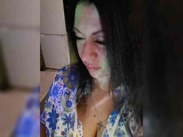 Nikoletta25 webcam