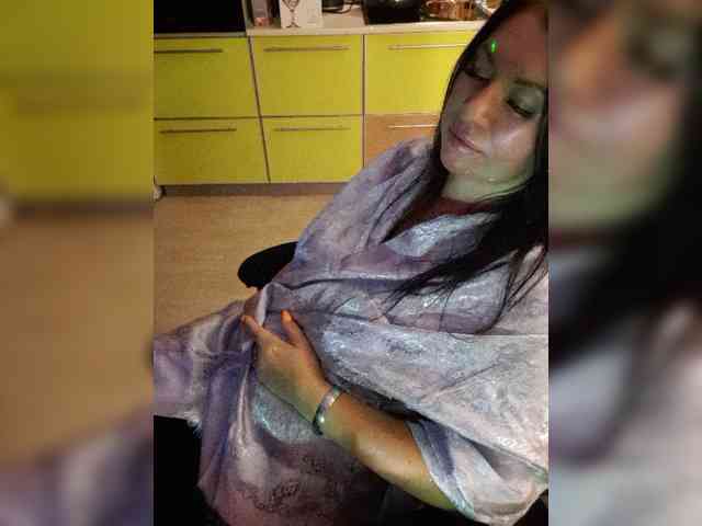 Nikoletta25 webcam