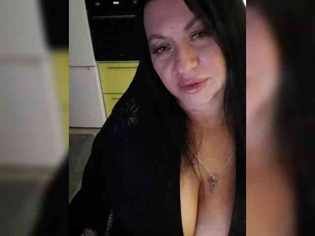 Nikoletta25 webcam
