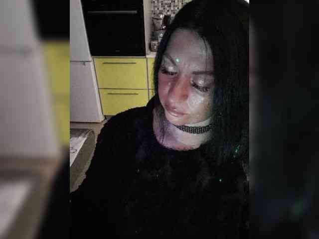Nikoletta25 webcam