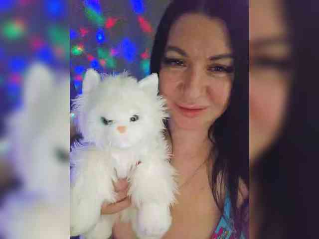 Nikoletta25 webcam
