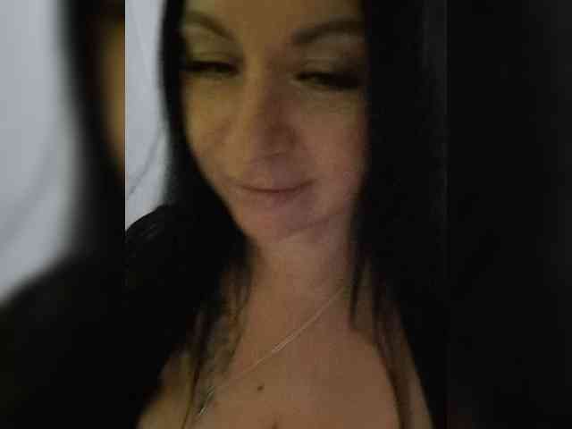 Nikoletta25 webcam