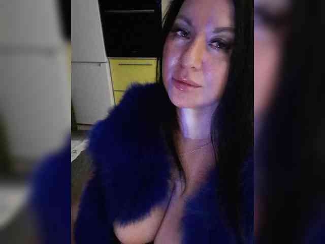 Nikoletta25 webcam