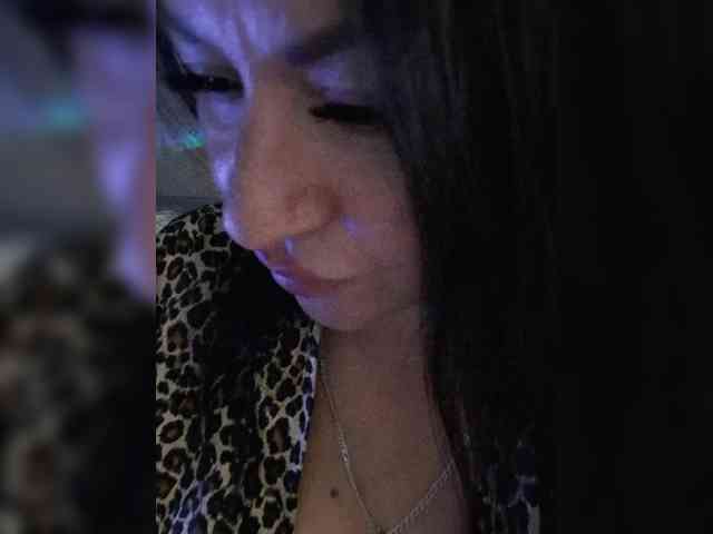 Nikoletta25 webcam