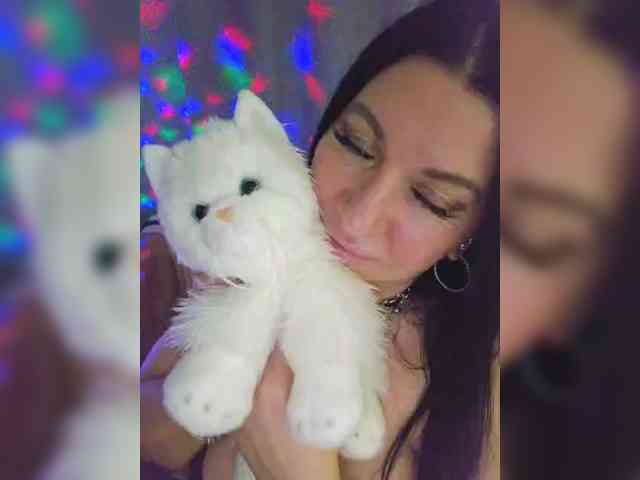Nikoletta25 webcam