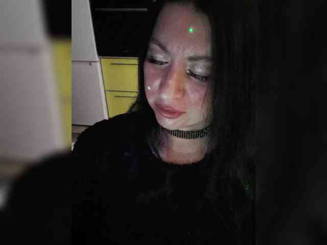 Nikoletta25 webcam