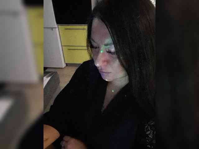 Nikoletta25 webcam