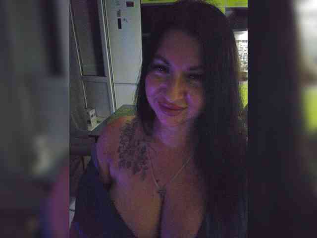 Nikoletta25 webcam