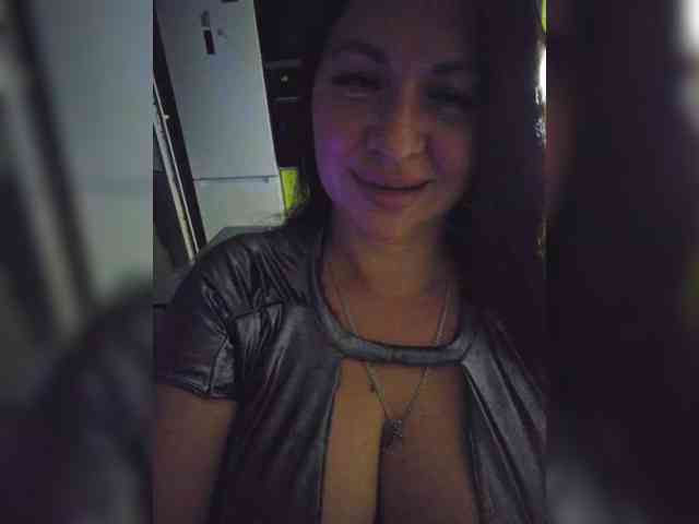 Nikoletta25 webcam