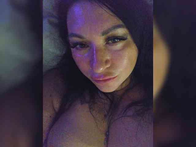 Nikoletta25 webcam