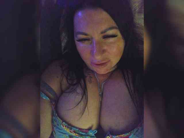 Nikoletta25 webcam