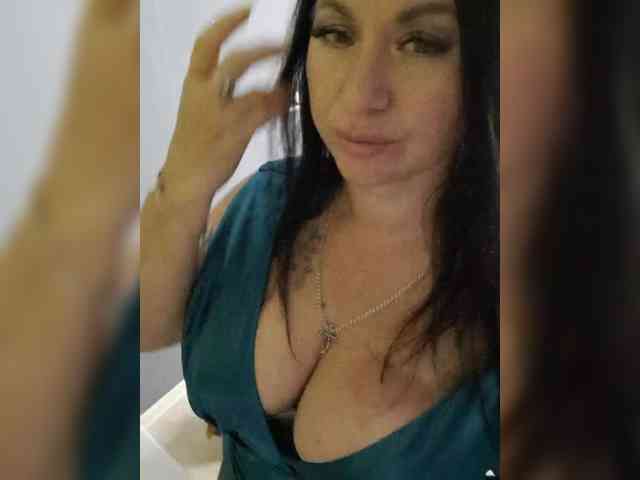 Nikoletta25 webcam