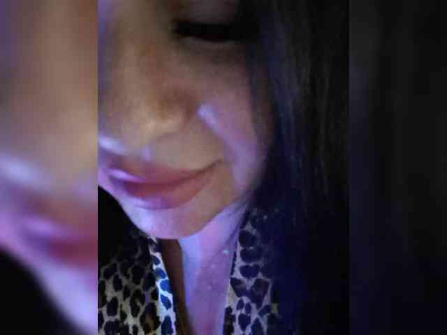 Nikoletta25 webcam