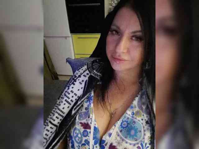 Nikoletta25 webcam