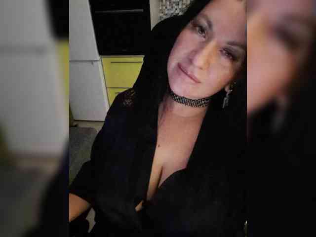 Nikoletta25 webcam