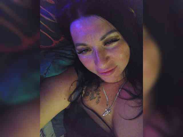 Nikoletta25 webcam