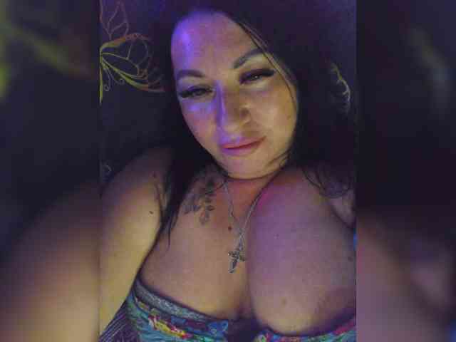 Nikoletta25 webcam
