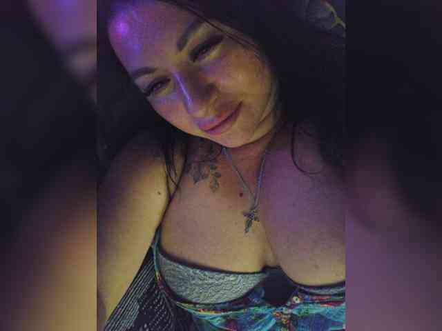 Nikoletta25 webcam