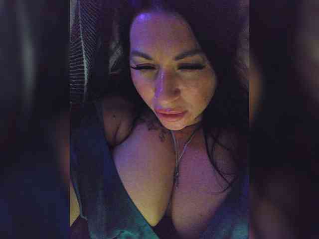 Nikoletta25 webcam