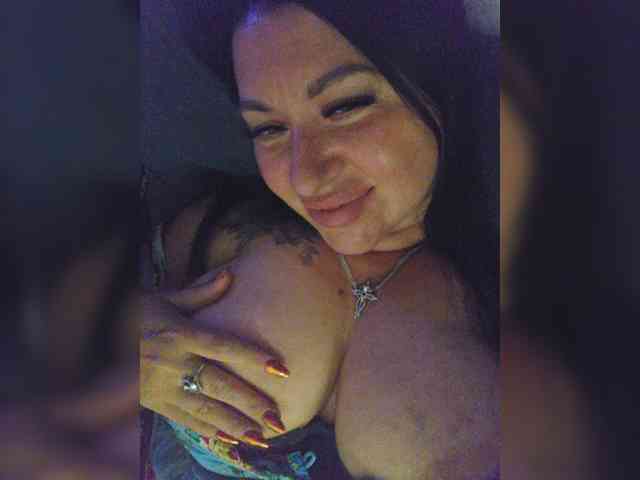 Nikoletta25 webcam