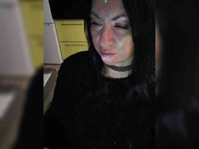 Nikoletta25 webcam