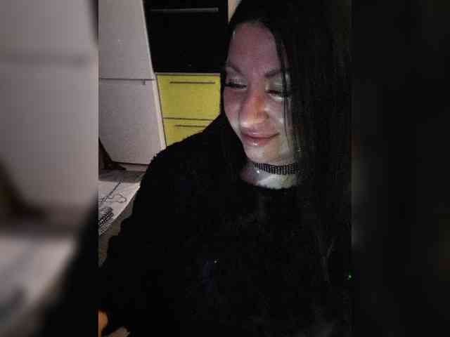 Nikoletta25 webcam