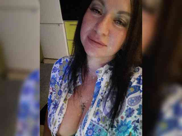 Nikoletta25 webcam