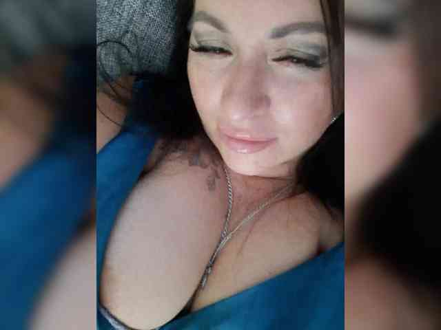 Nikoletta25 webcam