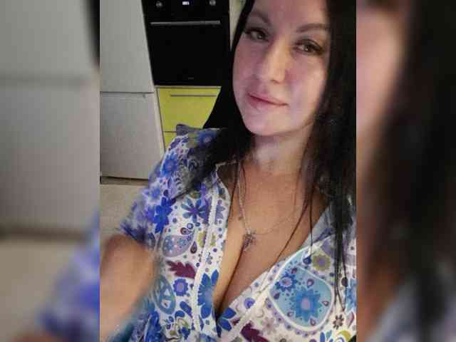 Nikoletta25 webcam