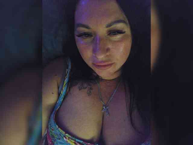 Nikoletta25 webcam