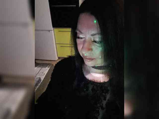Nikoletta25 webcam