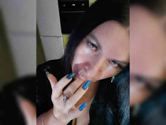 Nikoletta25 webcam
