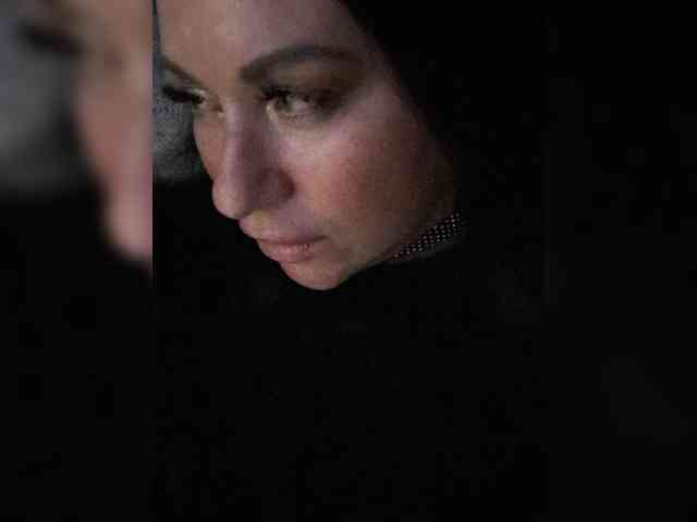 Nikoletta25 webcam