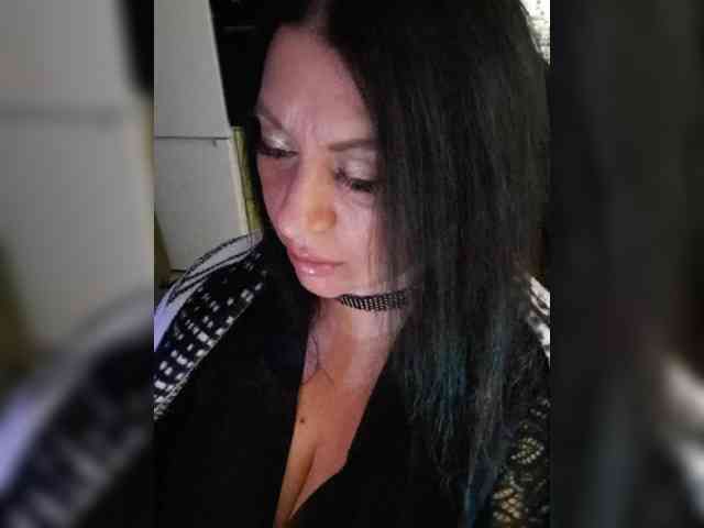 Nikoletta25 webcam