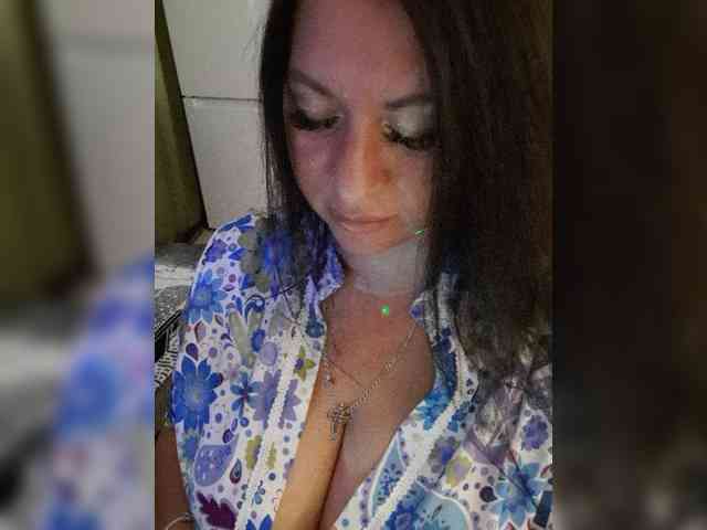 Nikoletta25 webcam