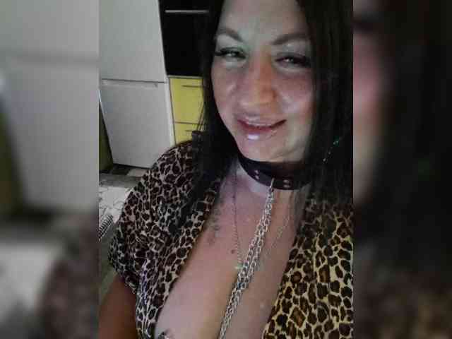Nikoletta25 webcam