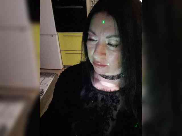 Nikoletta25 webcam