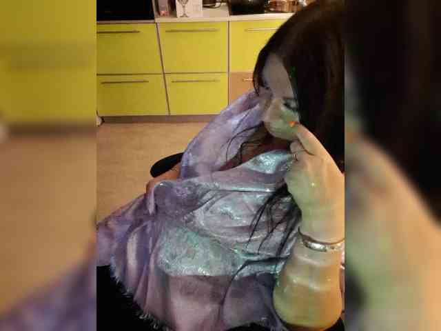 Nikoletta25 webcam