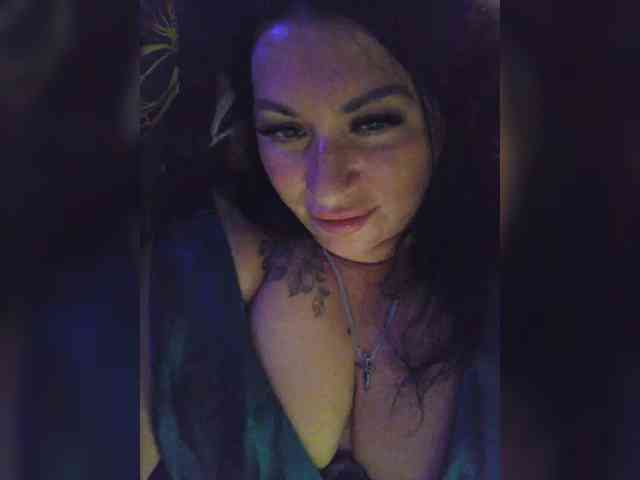 Nikoletta25 webcam