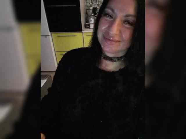 Nikoletta25 webcam