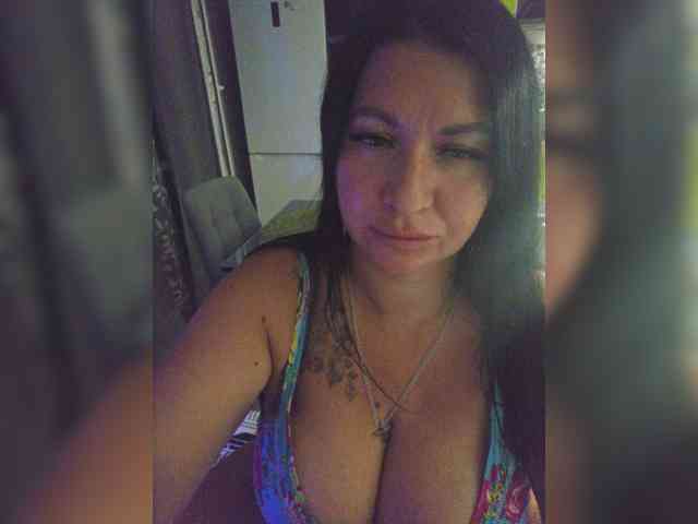 Nikoletta25 webcam