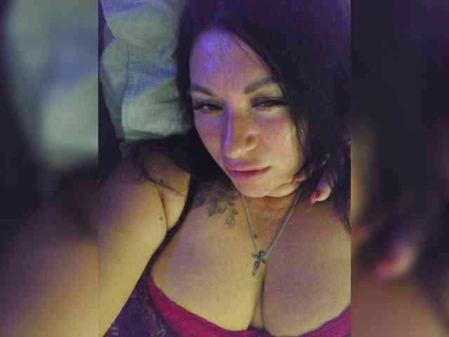 Nikoletta25 webcam