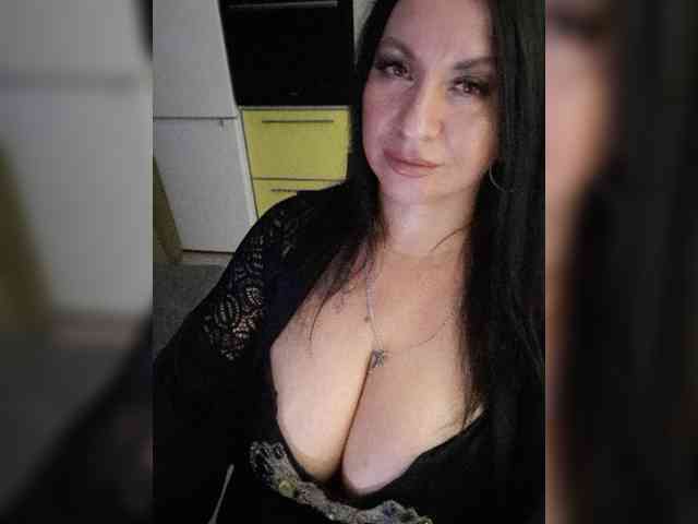 Nikoletta25's webcam live show