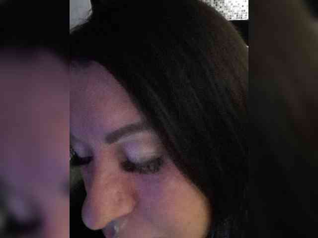 Nikoletta25 webcam