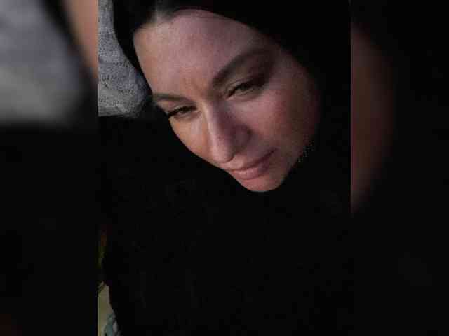 Nikoletta25 webcam