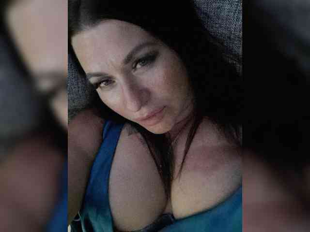 Nikoletta25 webcam