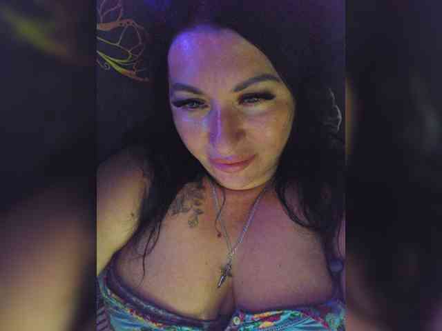 Nikoletta25 webcam