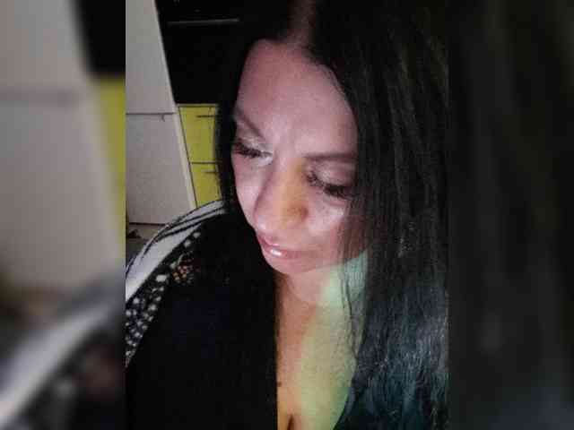 Nikoletta25 webcam