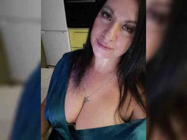 Nikoletta25 webcam