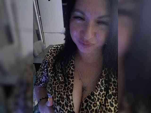 Nikoletta25 webcam